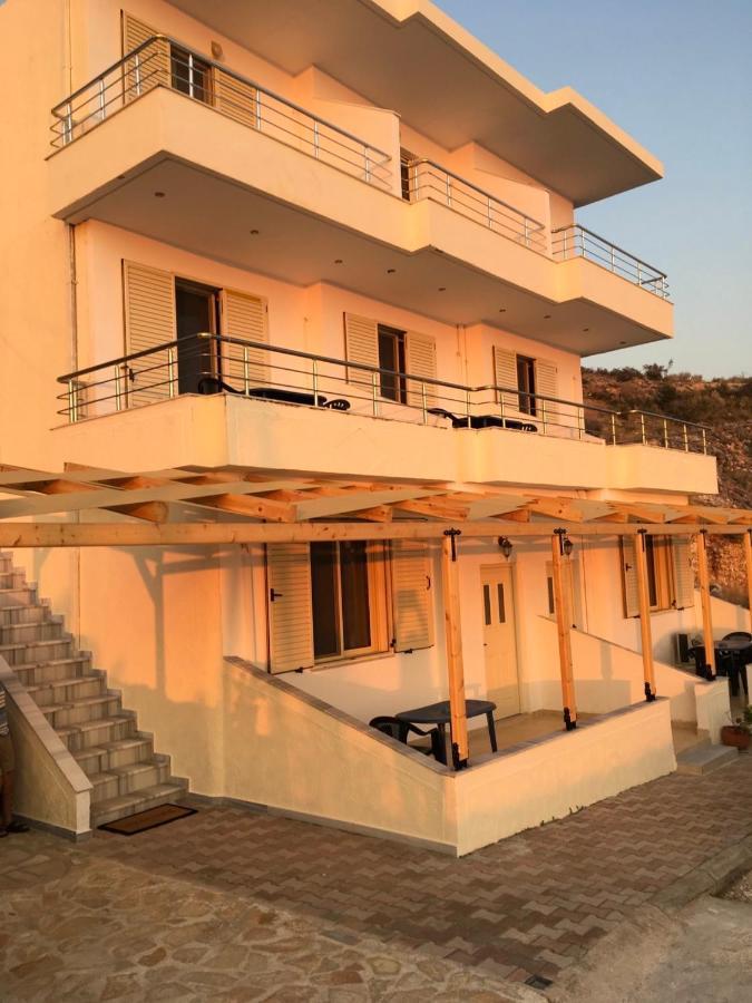 Bluemoon Suites Саранда Екстер'єр фото