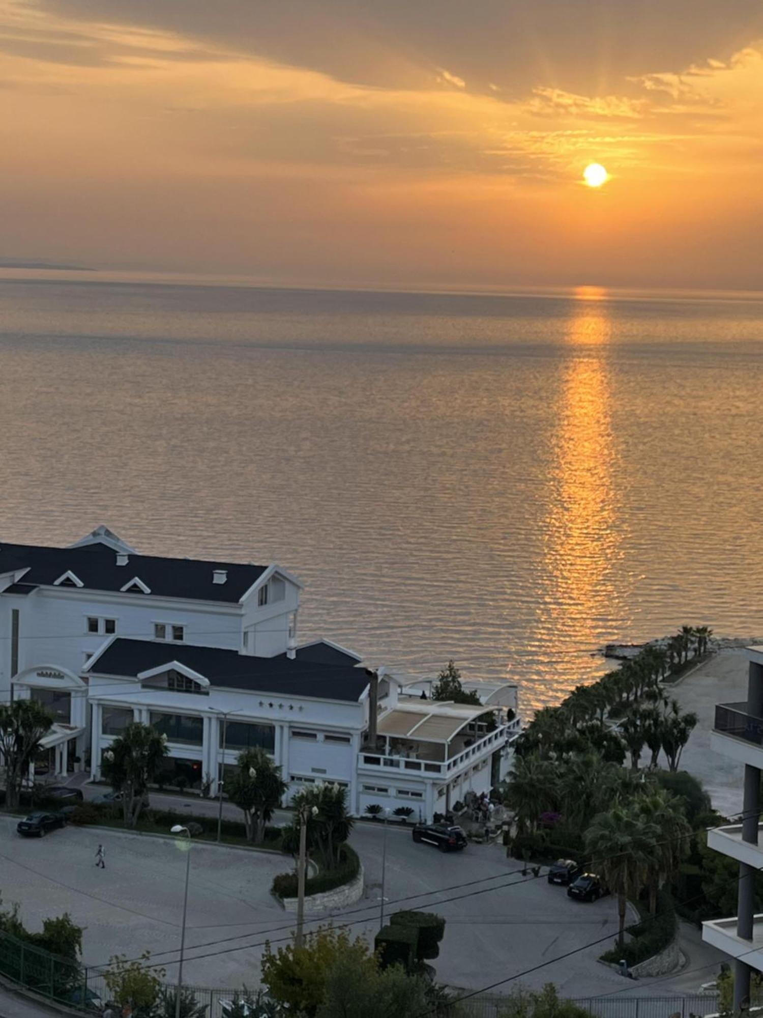 Bluemoon Suites Саранда Екстер'єр фото