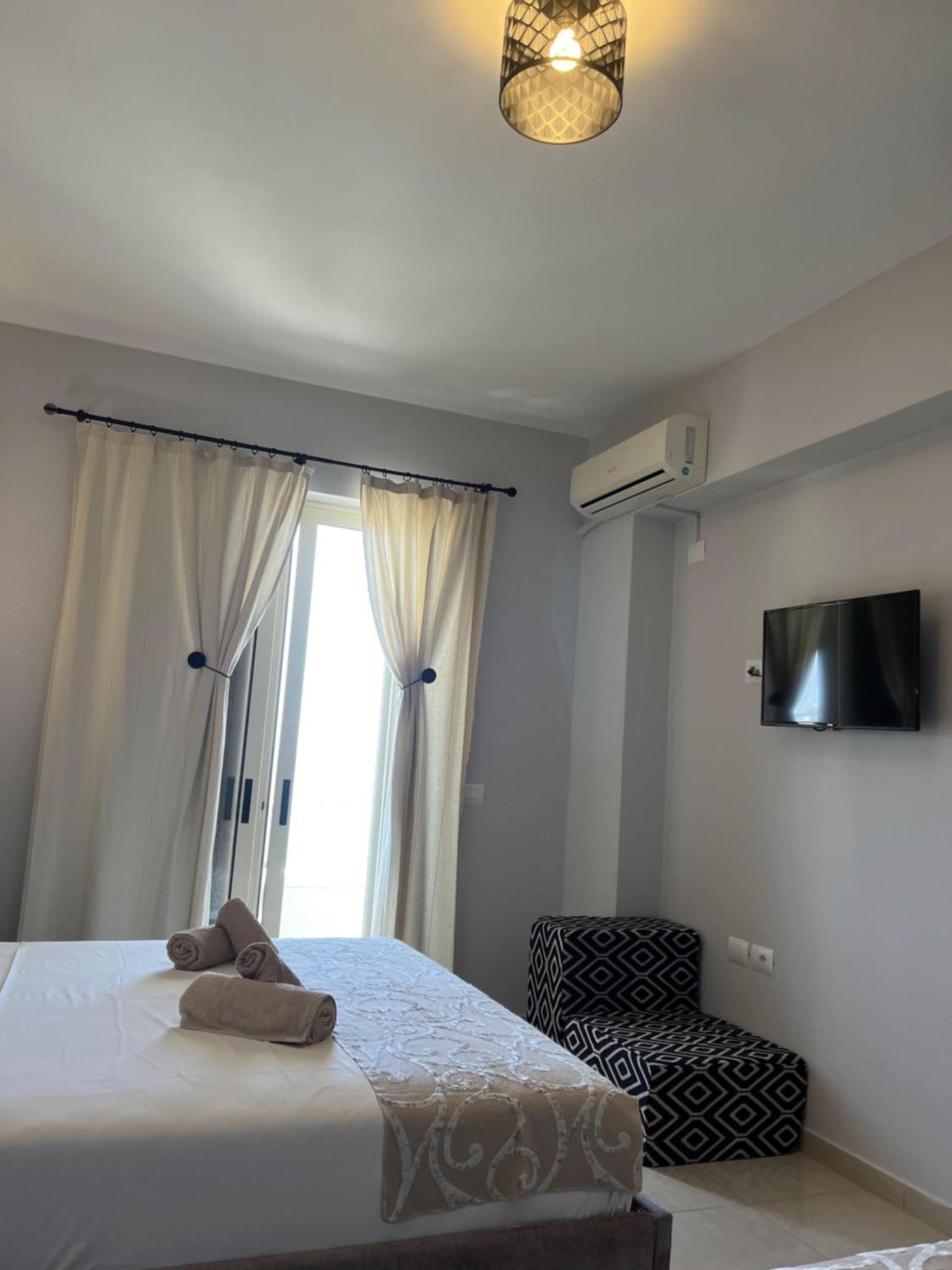 Bluemoon Suites Саранда Екстер'єр фото