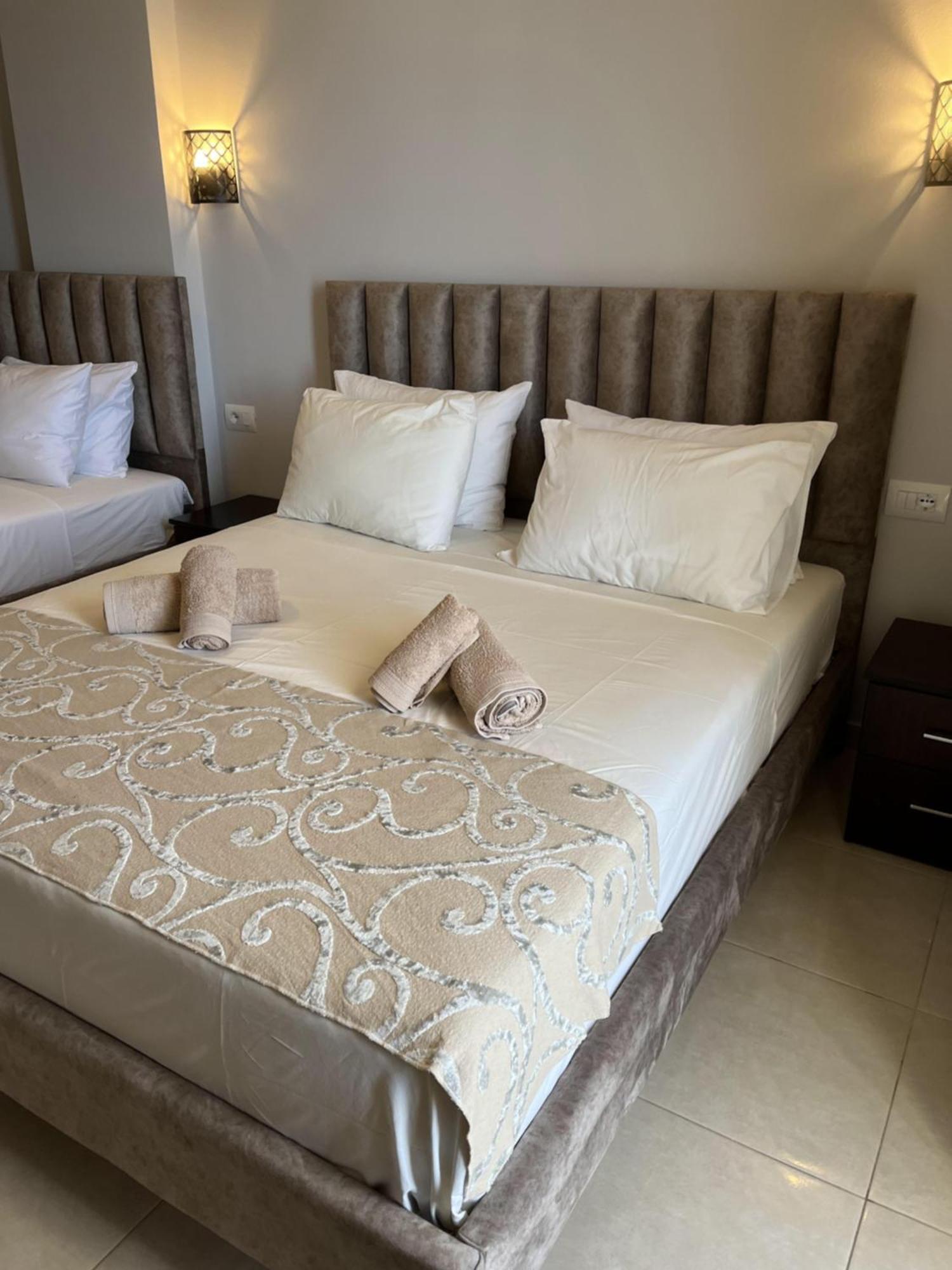 Bluemoon Suites Саранда Екстер'єр фото